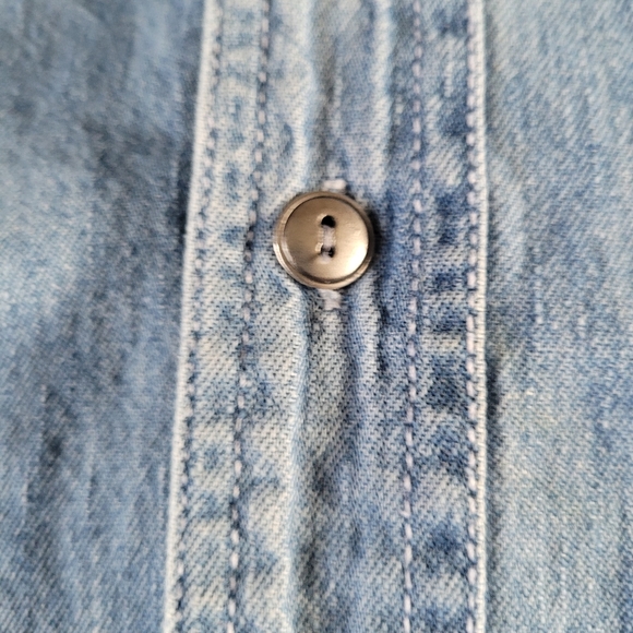 Jim Beam denim long sleeve shirt. - Picture 10 of 12